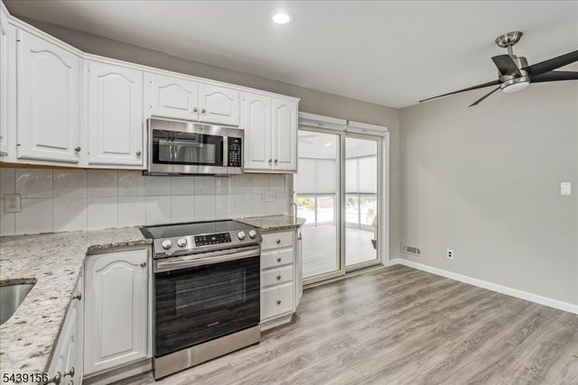 75 Fichter St, Bloomingdale Boro, NJ 07403