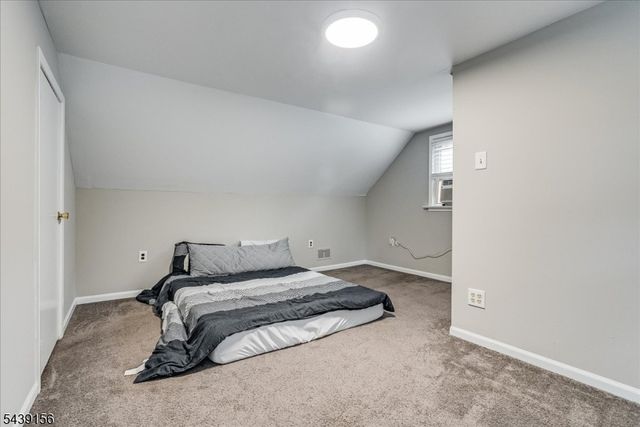 75 Fichter St, Bloomingdale Boro, NJ 07403