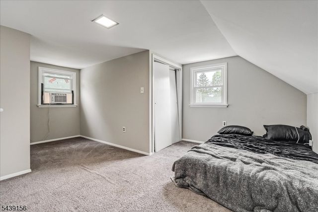 75 Fichter St, Bloomingdale Boro, NJ 07403