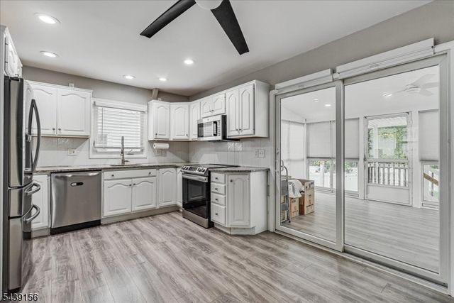 75 Fichter St, Bloomingdale Boro, NJ 07403