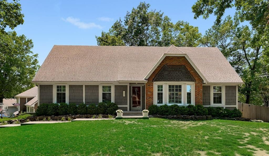 13433 W 80th Terrace, Lenexa, KS 66215