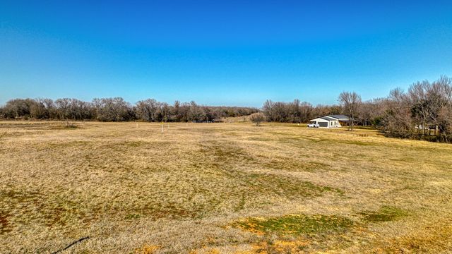 1136 Paradise Parkway, Poolville, TX 76487