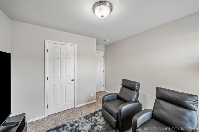 5812 E 146th Place S, Bixby, OK 74008