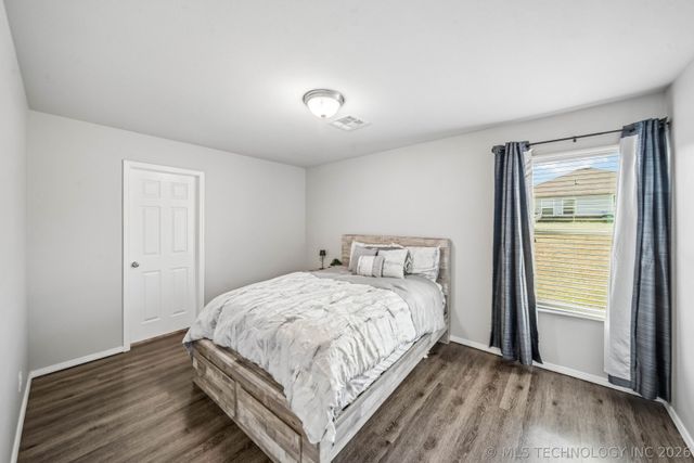 5812 E 146th Place S, Bixby, OK 74008