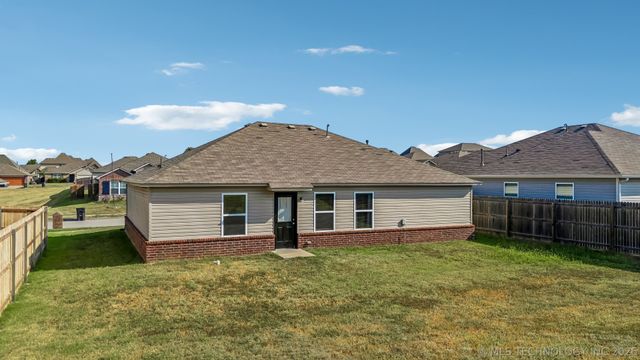 5812 E 146th Place S, Bixby, OK 74008