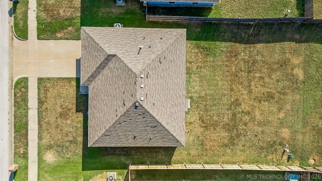 5812 E 146th Place S, Bixby, OK 74008