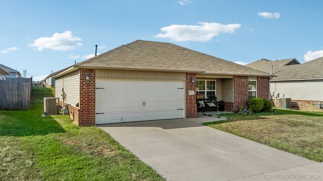 5812 E 146th Place S, Bixby, OK 74008
