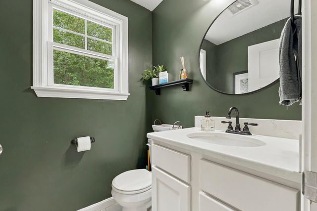 59 Old South Road, South Berwick, ME 03908