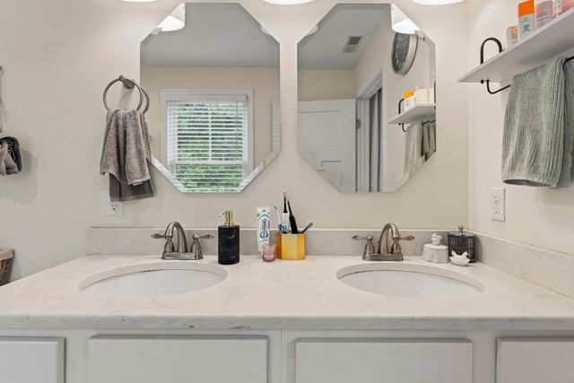 59 Old South Road, South Berwick, ME 03908