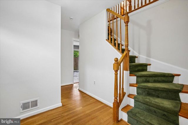 7018 BRADWOOD CT, Springfield, VA 22151