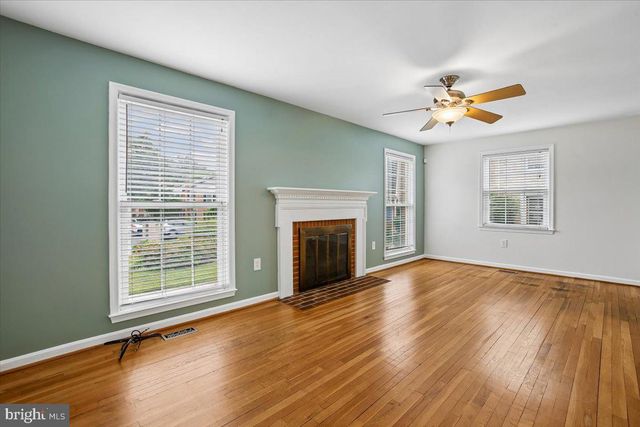 7018 BRADWOOD CT, Springfield, VA 22151