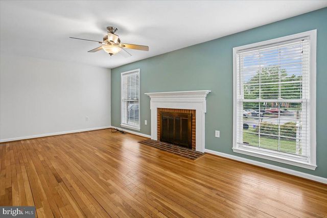 7018 BRADWOOD CT, Springfield, VA 22151