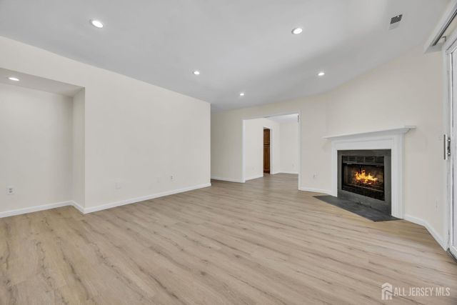 113 Heather Court 113, Edison, NJ 08820