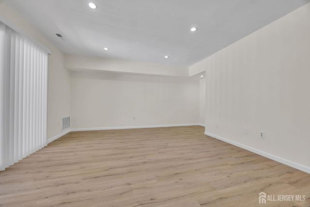 113 Heather Court 113, Edison, NJ 08820