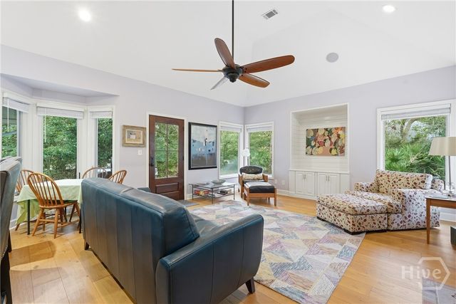 1 Fire Thorne Lane, Savannah, GA 31411