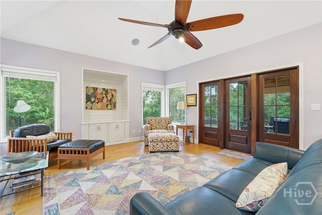 1 Fire Thorne Lane, Savannah, GA 31411