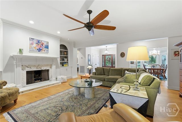 1 Fire Thorne Lane, Savannah, GA 31411