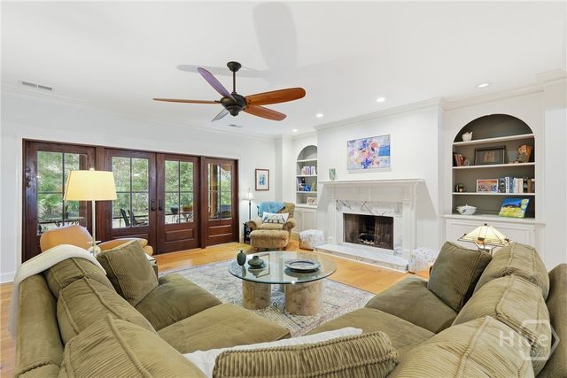 1 Fire Thorne Lane, Savannah, GA 31411