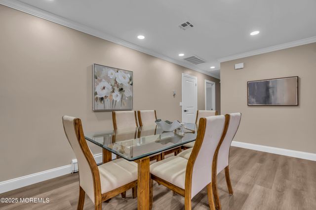 18 Gower Road, Toms River, NJ 08757