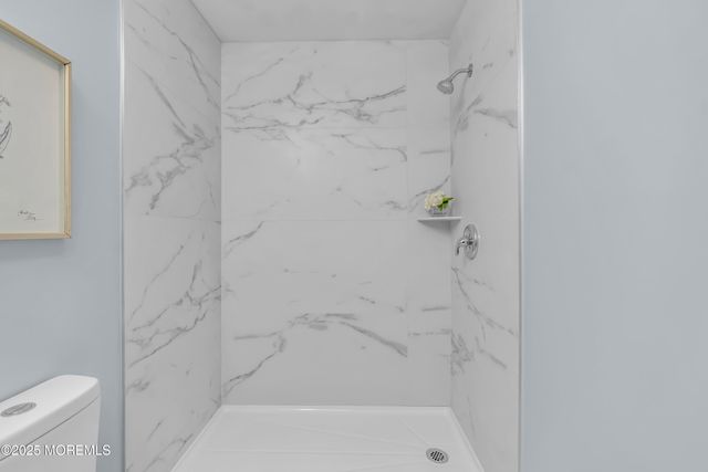 18 Gower Road, Toms River, NJ 08757