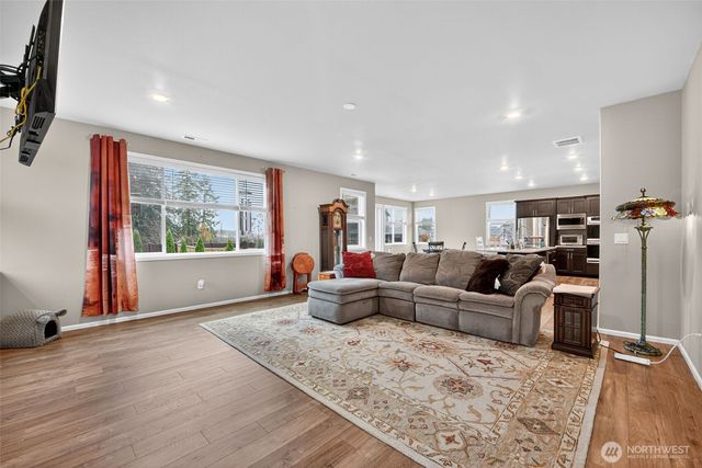 17824 128th Ave Court E, Puyallup, WA 98374