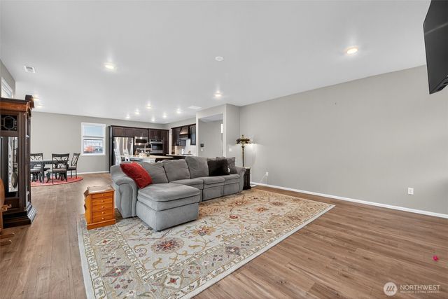 17824 128th Ave Court E, Puyallup, WA 98374