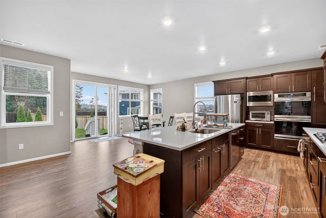 17824 128th Ave Court E, Puyallup, WA 98374