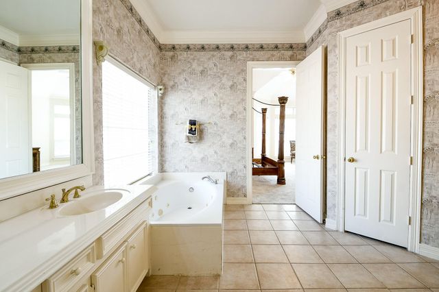 3003 Grand Noble Circle, Houston, TX 77068