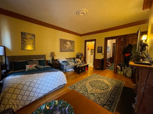 319 Dartmouth St 1, Boston, MA 02116