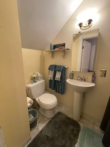 319 Dartmouth St 1, Boston, MA 02116