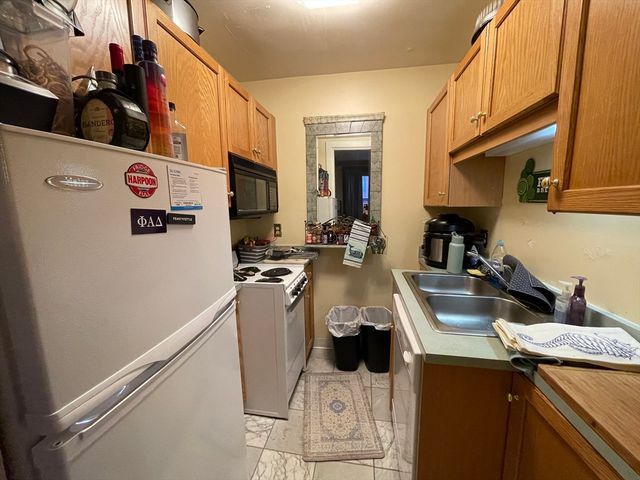 319 Dartmouth St 1, Boston, MA 02116