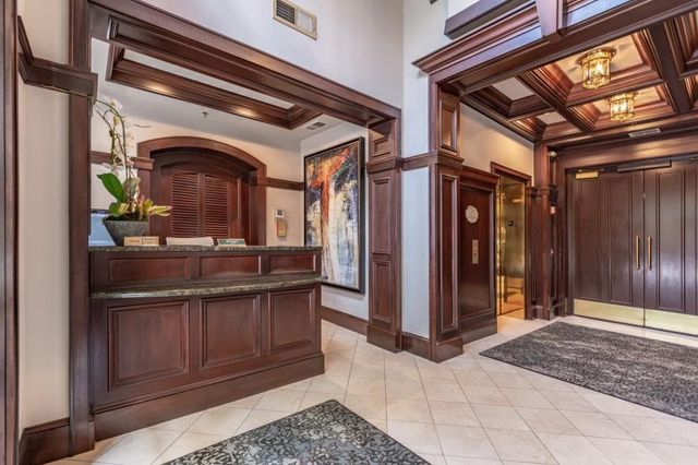 77 Peachtree NE Place 107, Atlanta, GA 30309