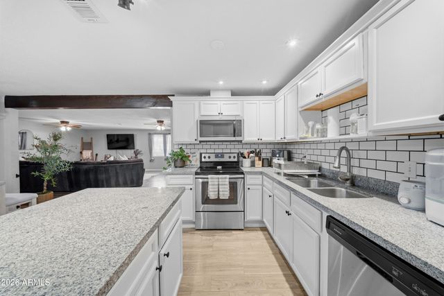 3624 E CAPITAN DREYFUS Avenue, Phoenix, AZ 85032