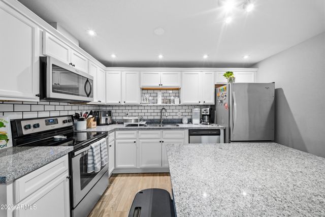 3624 E CAPITAN DREYFUS Avenue, Phoenix, AZ 85032