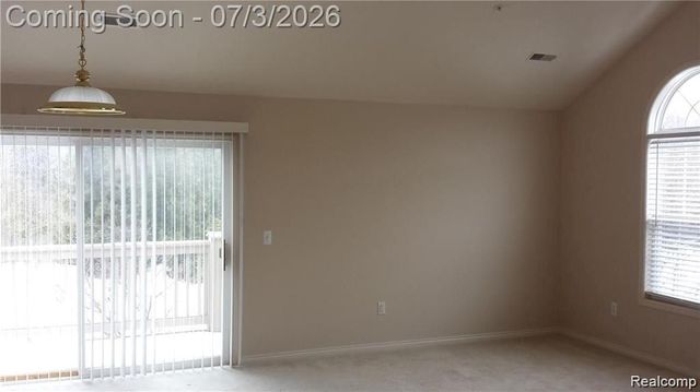 28339 Carlton Way Drive 33, Novi, MI 48377