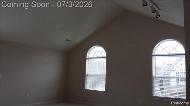 28339 Carlton Way Drive 33, Novi, MI 48377