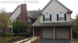 28339 Carlton Way Drive 33, Novi, MI 48377