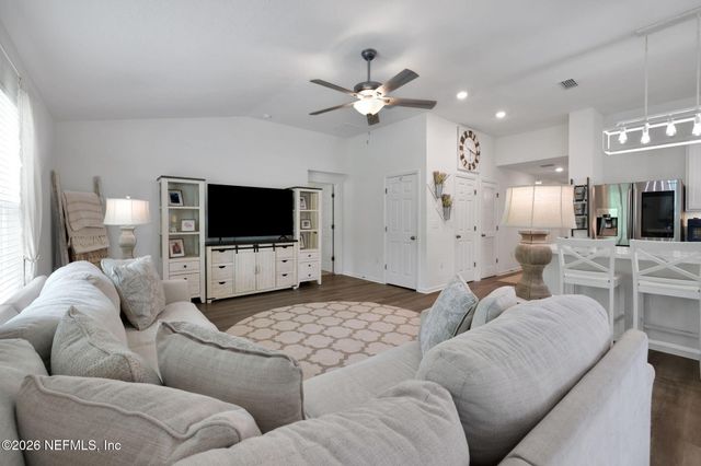 577 WILD ROSE Lane, Jacksonville, FL 32218