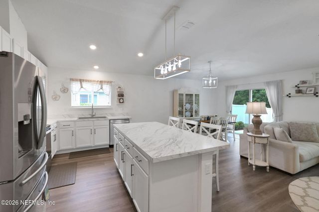 577 WILD ROSE Lane, Jacksonville, FL 32218