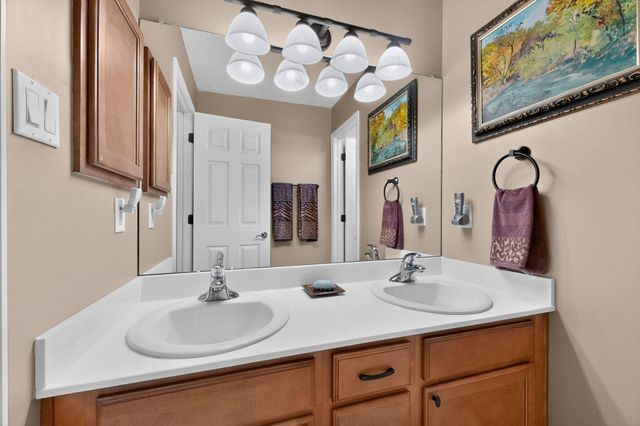3463 White Horse Drive SE, Rio Rancho, NM 87124
