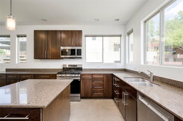 5237 Sendero Hills PKWY, Austin, TX 78724
