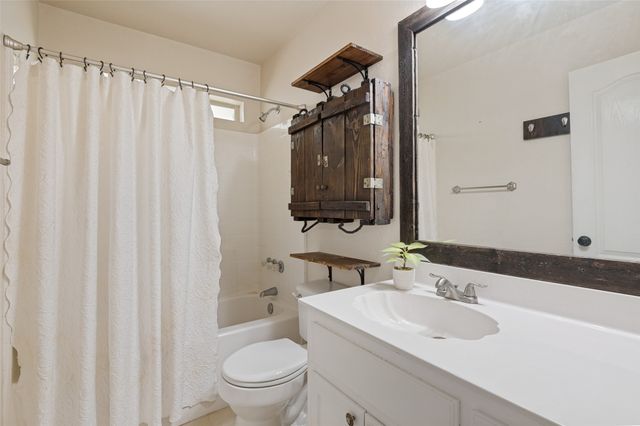 521 Wild Springs Drive, Midlothian, TX 76065
