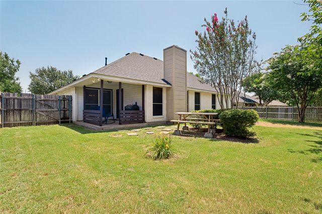 521 Wild Springs Drive, Midlothian, TX 76065