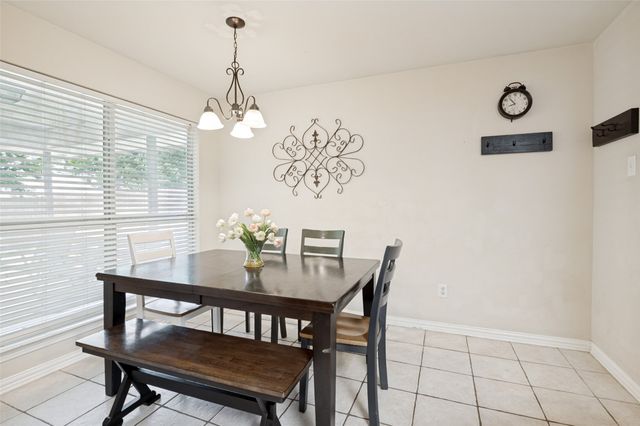 521 Wild Springs Drive, Midlothian, TX 76065
