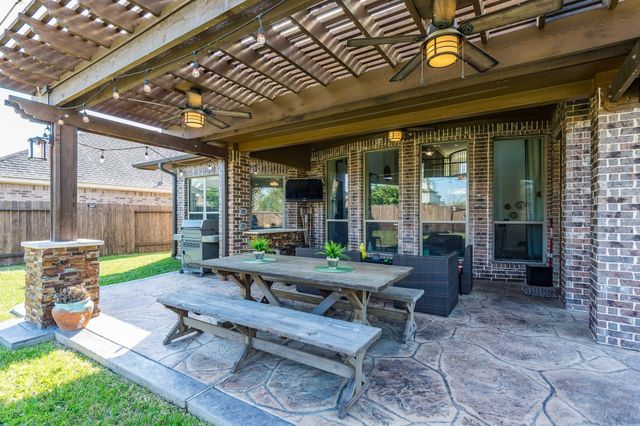 14214 Teaberry Breeze Court, Houston, TX 77044