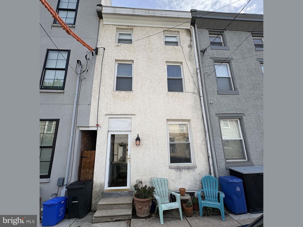 4834 OGLE ST, Philadelphia, PA 19127