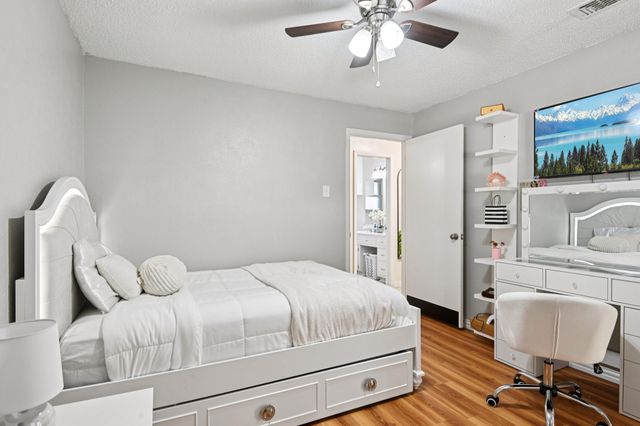 2106 Avalon Lane, Arlington, TX 76014