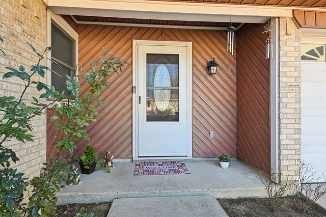 2106 Avalon Lane, Arlington, TX 76014