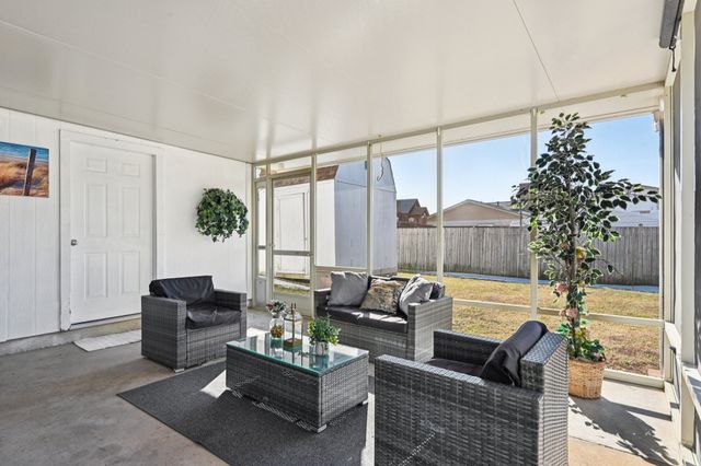 2106 Avalon Lane, Arlington, TX 76014