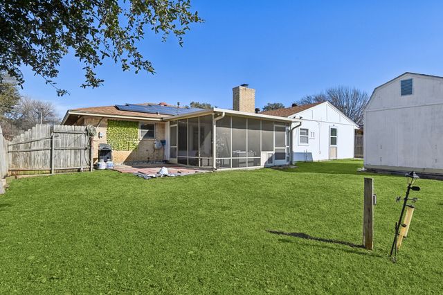 2106 Avalon Lane, Arlington, TX 76014